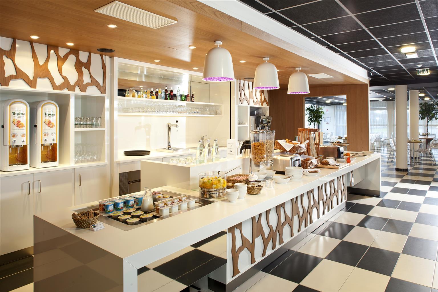 Best Western Plus Hotel Le Rhenan & Restaurant Chez Claude Dorlisheim Buitenkant foto